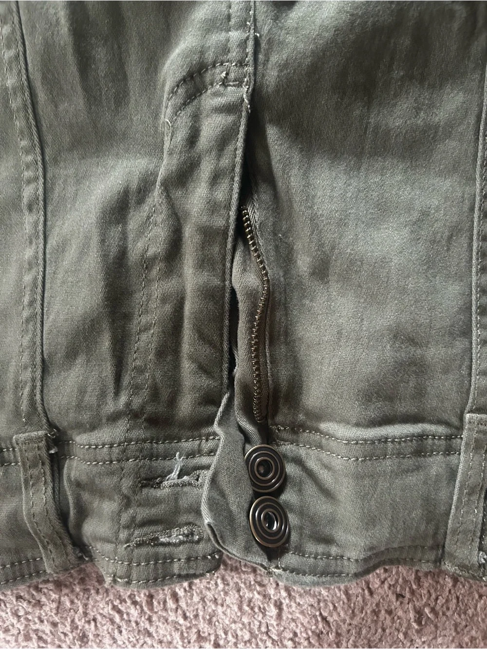 Women’s olive cargo pants - Picture 3 of 4